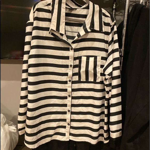 Black white collar stripe button up blouse - Picture 1 of 4